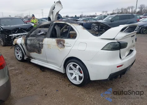 2015 Mitsubishi Lancer Evolution Gsr z USA, uszkodzony, nr VIN JA32W8FV4FU021300